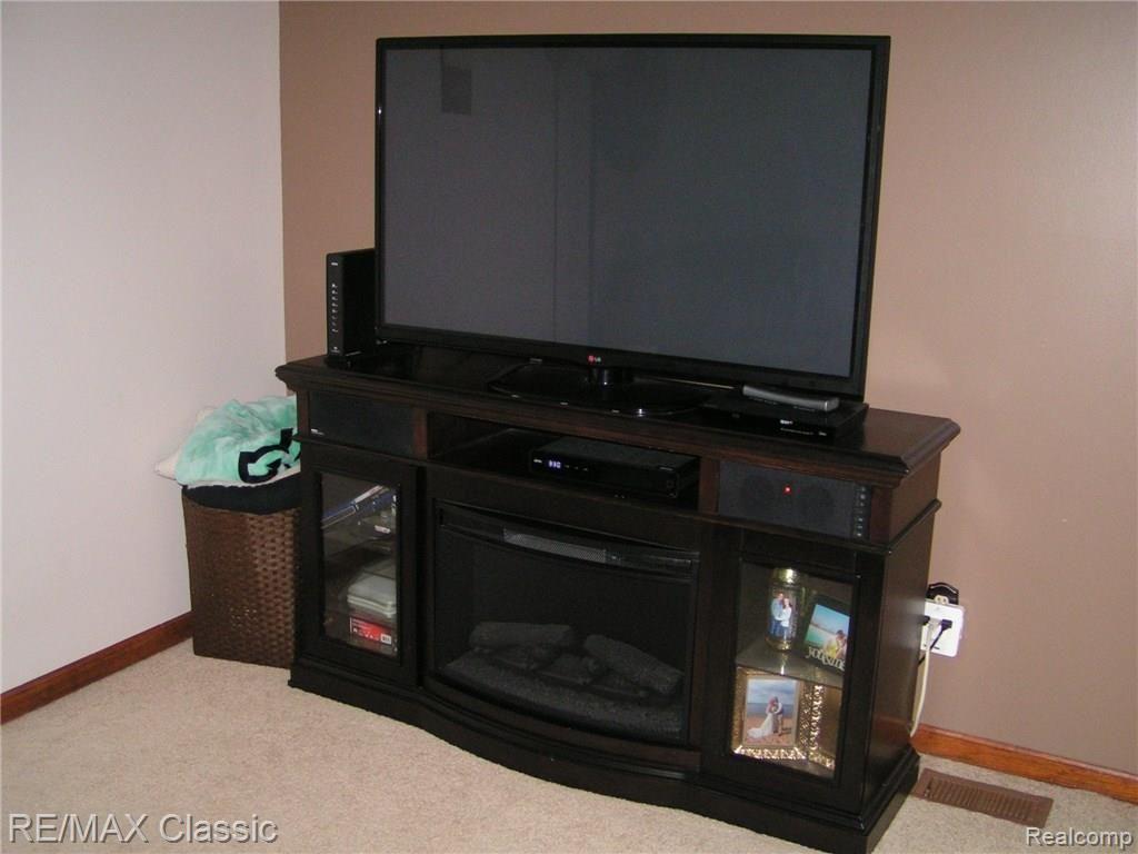 29011 Cotton Road, Unit 1 New Baltimore, MI 48047 - Photo 16 of 27 PICT1254.JPG