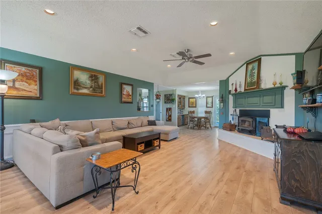 $625,000 | 20321 Highway 90 N Bedias Tx 77831 North, Bedias, TX 77831