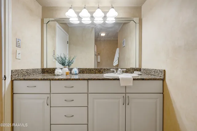 $249,000 | 408 Estate Drive, New Iberia, LA 70563