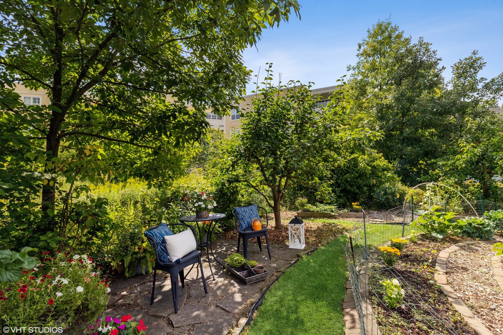 1331 Wild Indigo Road Grayslake, IL 60030 - Photo 4 of 43
