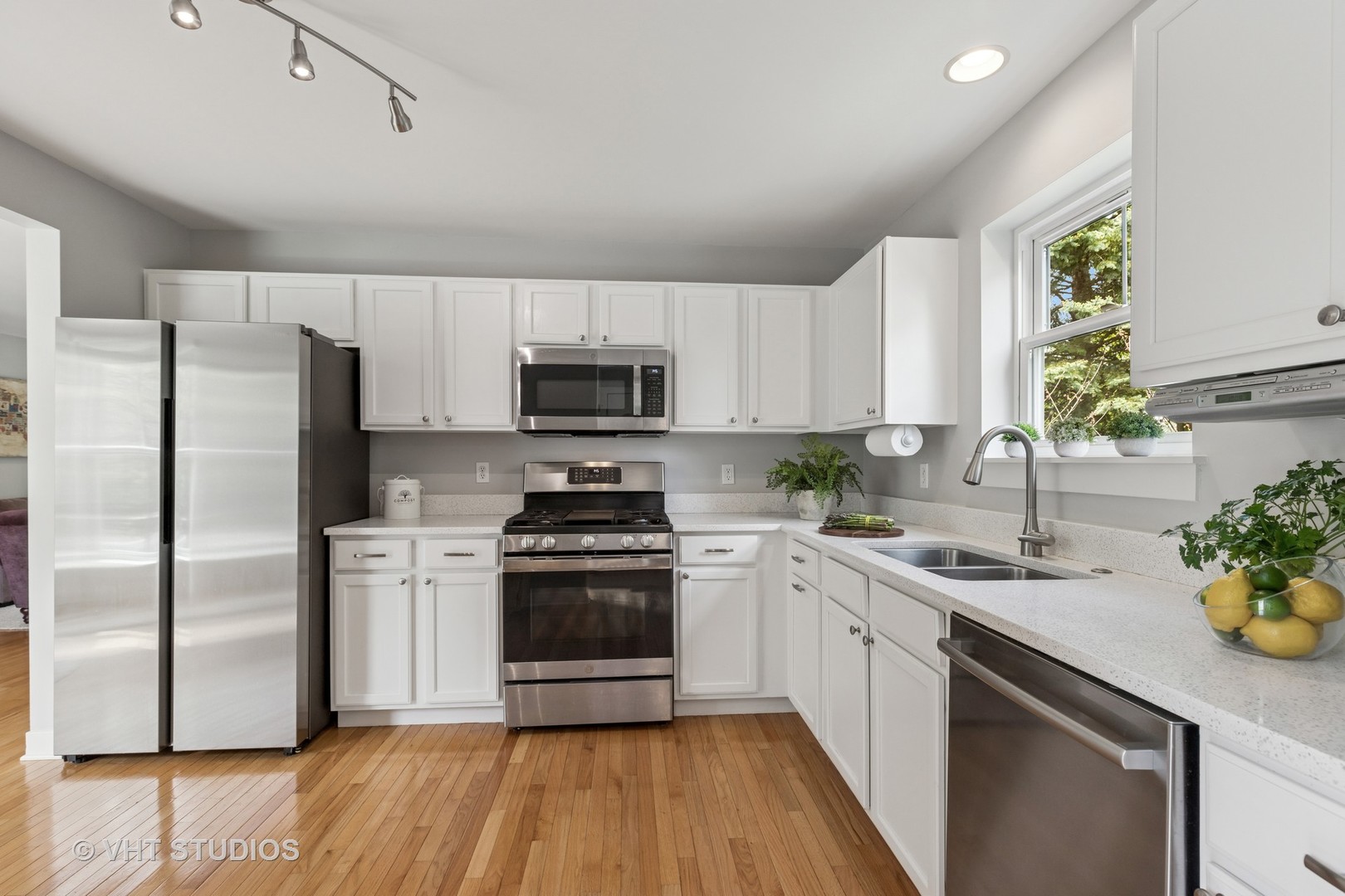 1331 Wild Indigo Road Grayslake, IL 60030 - Photo 7 of 43