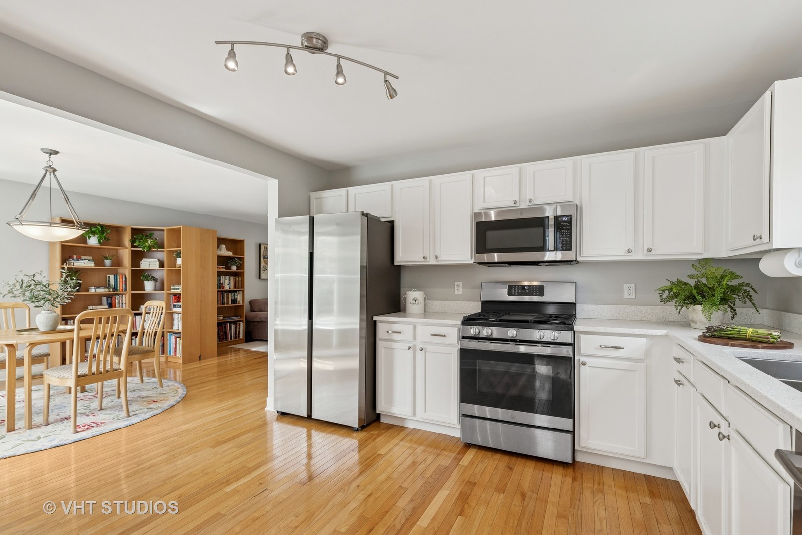 1331 Wild Indigo Road Grayslake, IL 60030 - Photo 10 of 43
