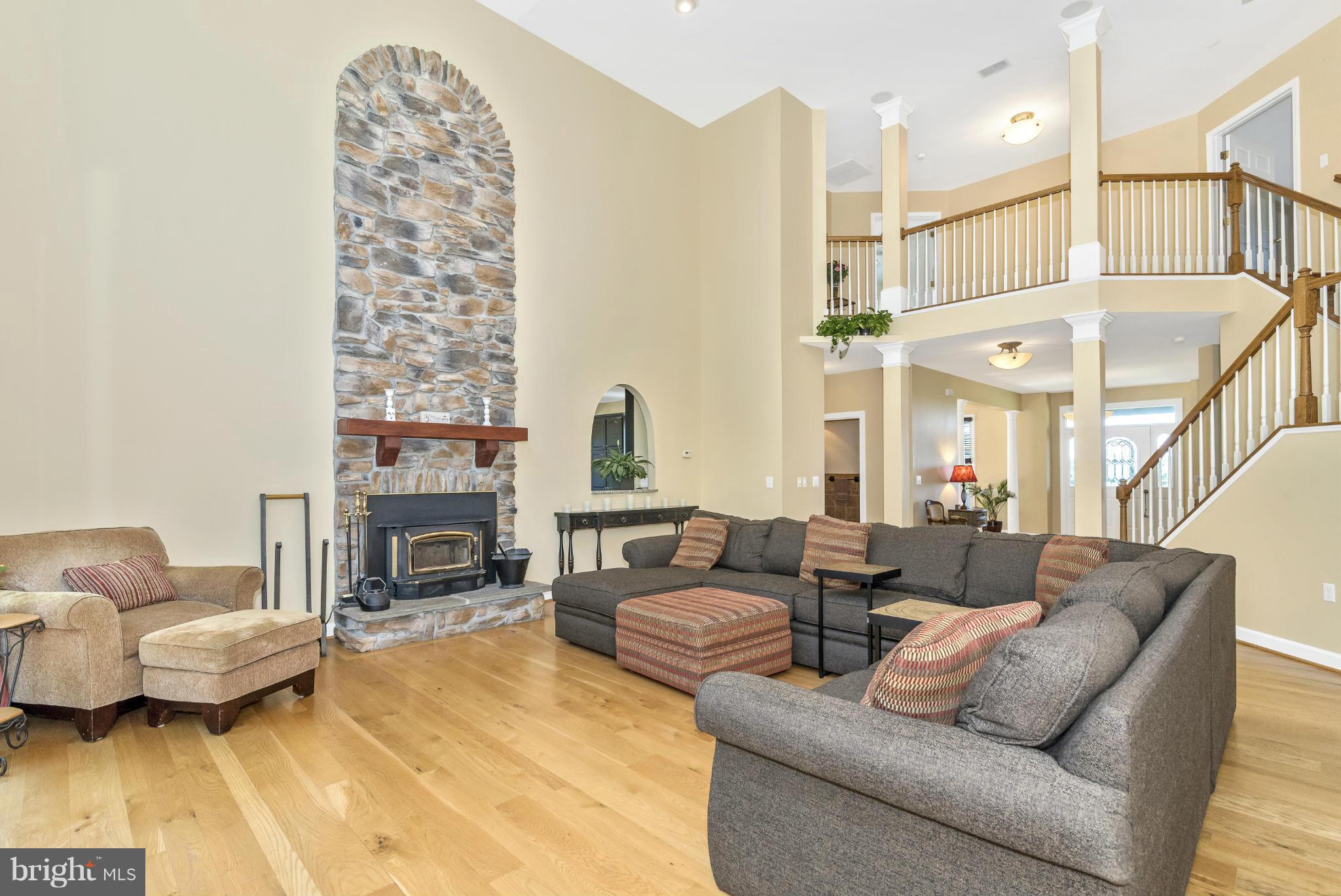 6436 New London Road New Market, MD 21774 - Photo 5 of 30 Family Room