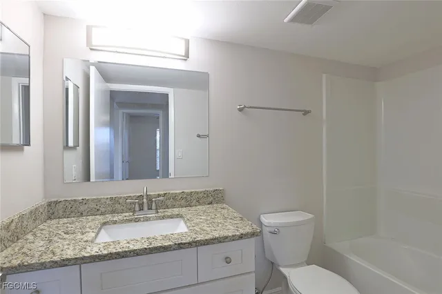 $1,200 | 5329 Summerlin Road, Unit 2915, Fort Myers, FL 33919