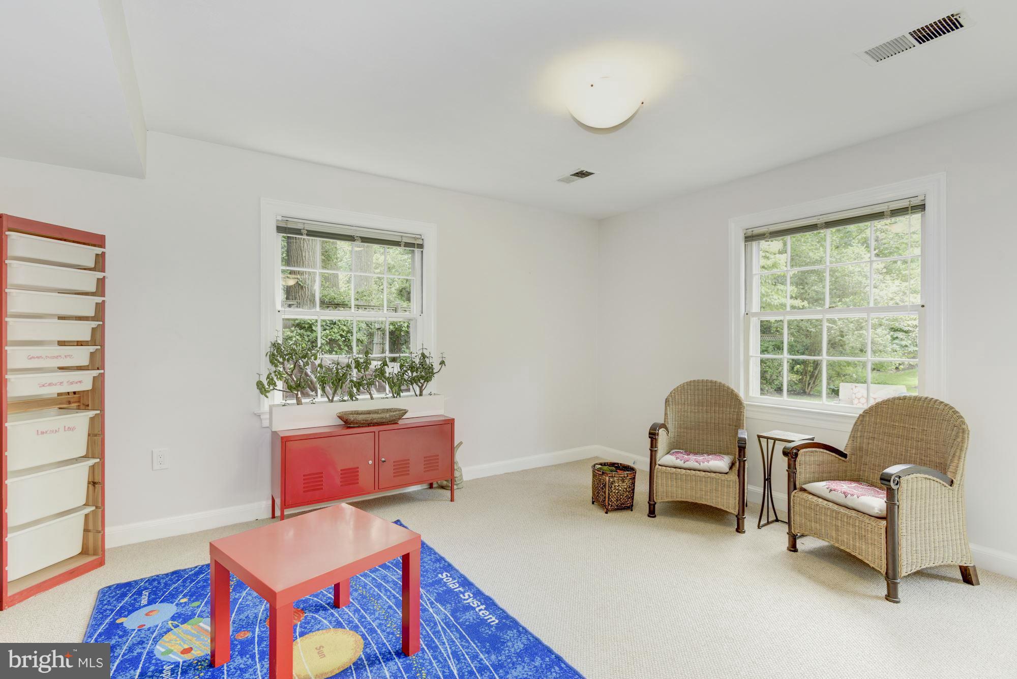 6000 Lenox Road Bethesda, MD 20817 - Photo 16 of 29 Family Room