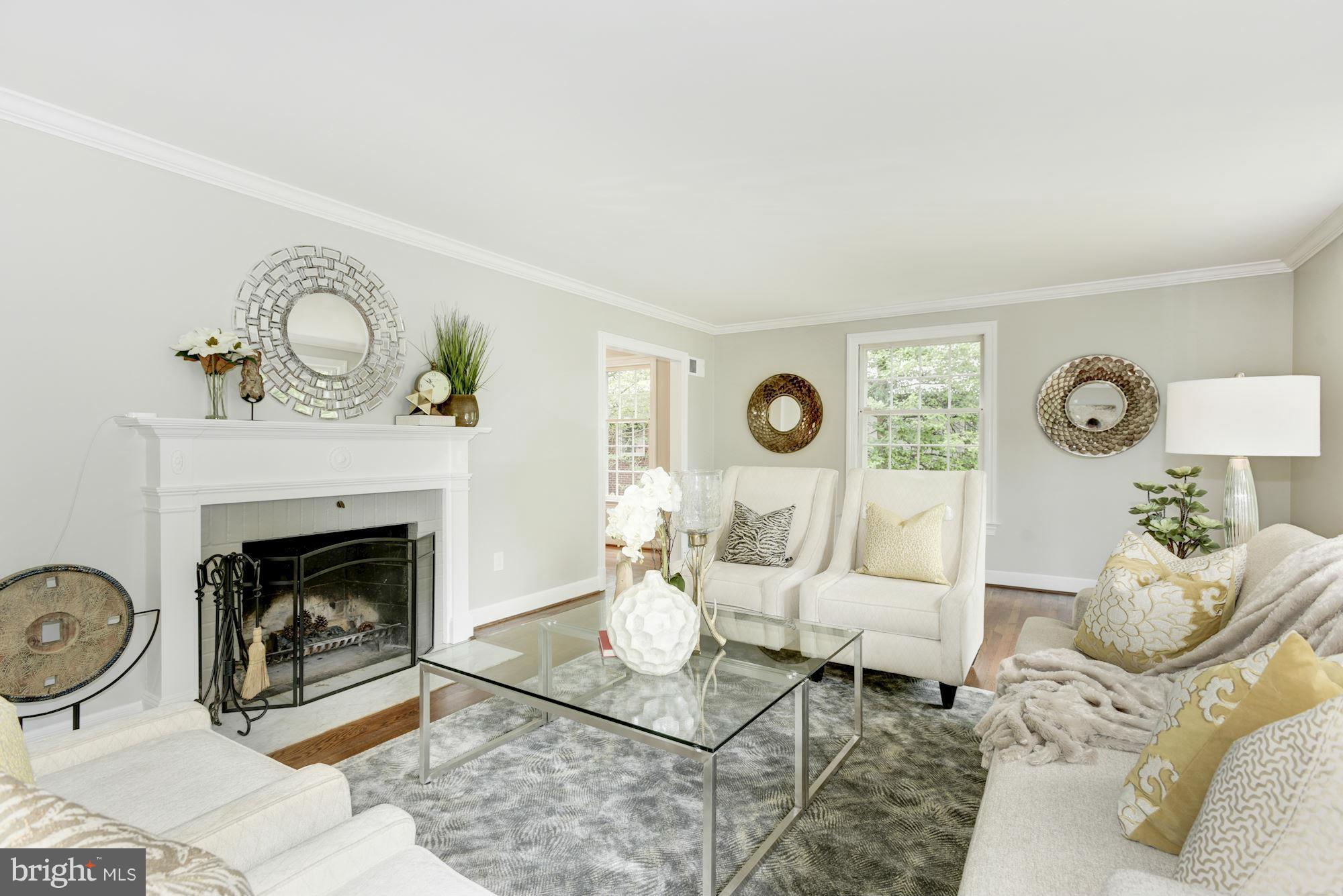 6000 Lenox Road Bethesda, MD 20817 - Photo 6 of 29 Living Room