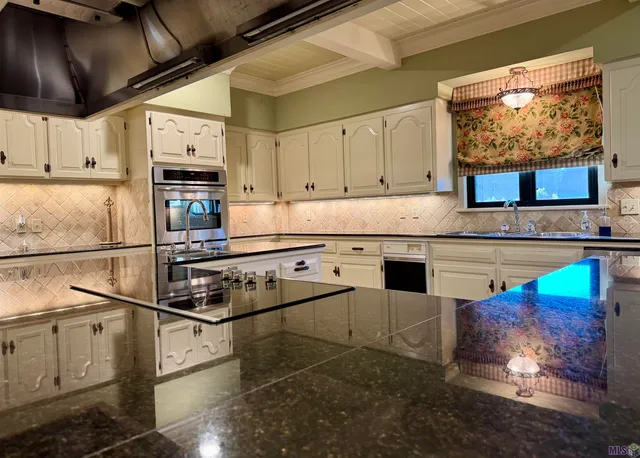 $550,000 | 814 Spruce Street, Morgan City, LA 70380