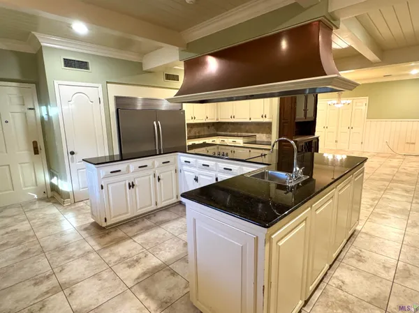 $550,000 | 814 Spruce Street, Morgan City, LA 70380