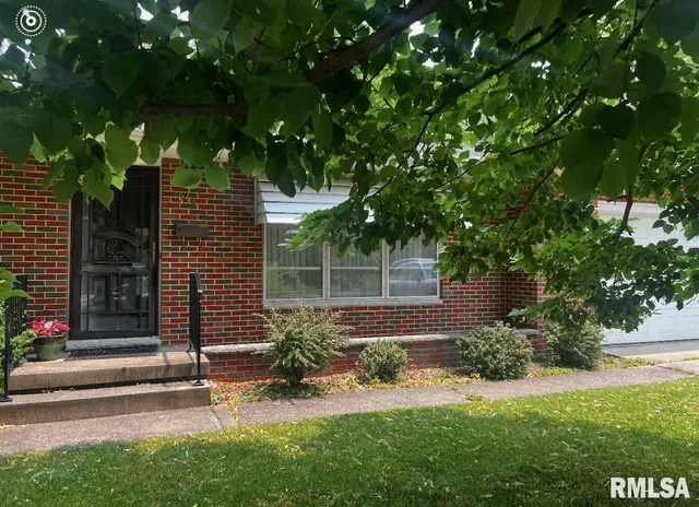 $199,900 | 44 Locksley Lane, Springfield, IL 62704