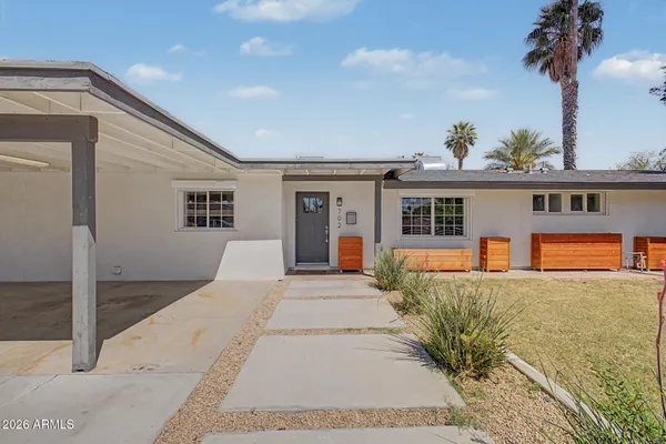 $730,000 | 702 West Rose Lane, Phoenix, AZ 85013