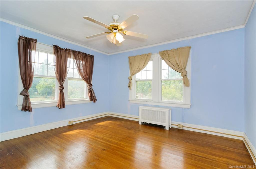 149 Brevard Road Asheville, NC 28806 - Photo 16 of 24 Gallery Image 16