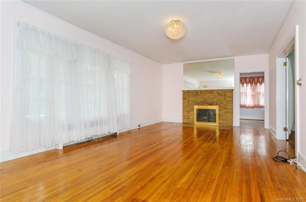 149 Brevard Road Asheville, NC 28806 - Photo 3 of 24 Gallery Image 3