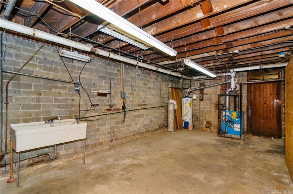 149 Brevard Road Asheville, NC 28806 - Photo 21 of 24 Gallery Image 21
