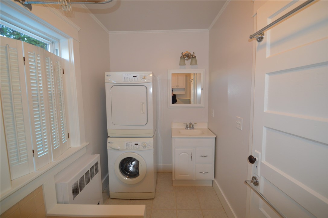 412 Mitchell's Lane Middletown, RI 02842 - Photo 17 of 21