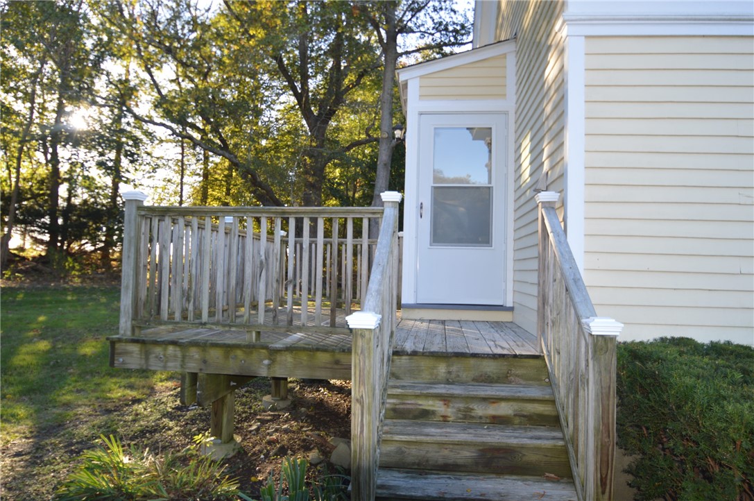 412 Mitchell's Lane Middletown, RI 02842 - Photo 2 of 21