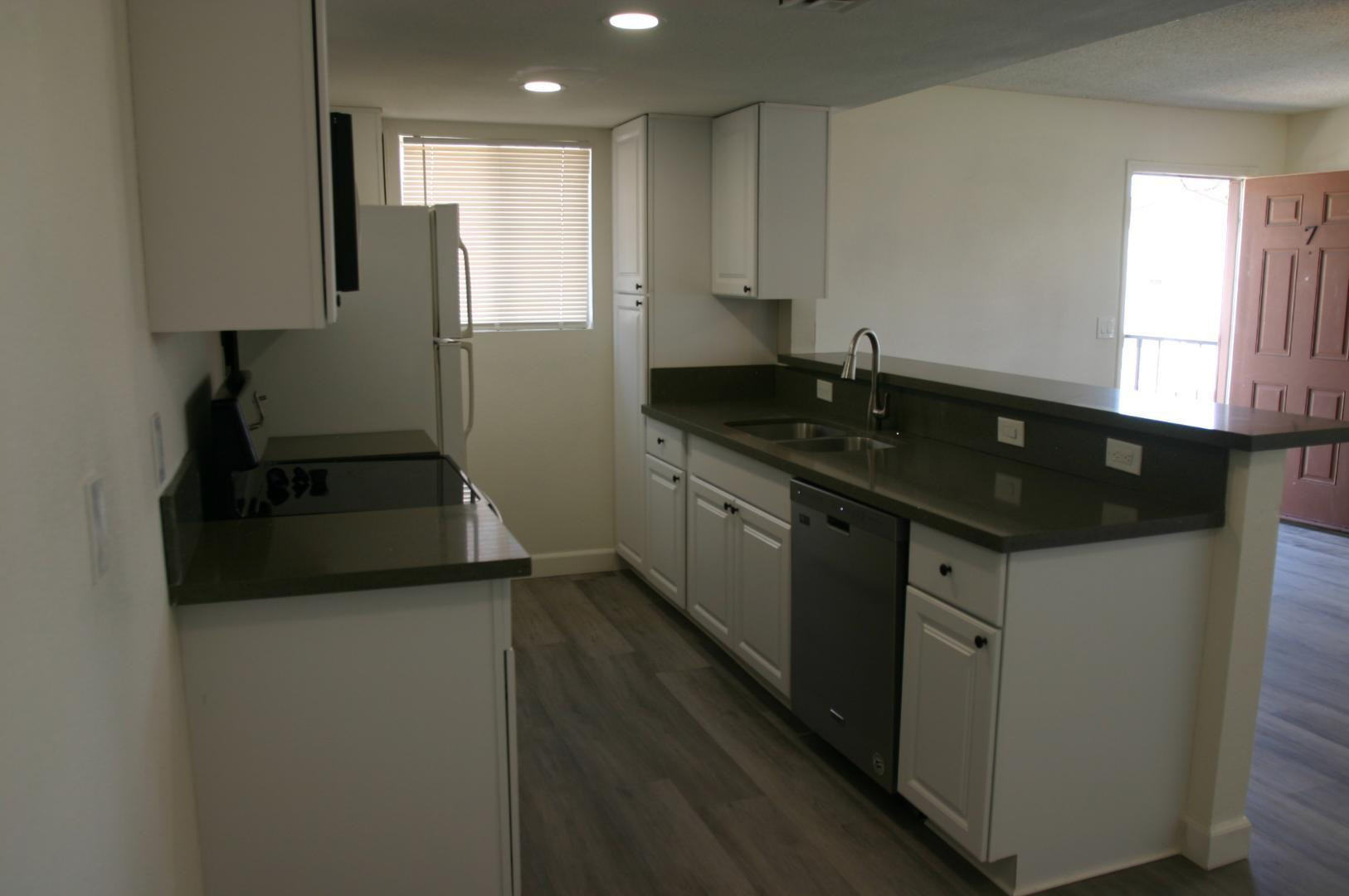 860 East Brown Road, Unit 7 Mesa, AZ 85203 - Photo 11 of 35 Photo #12
