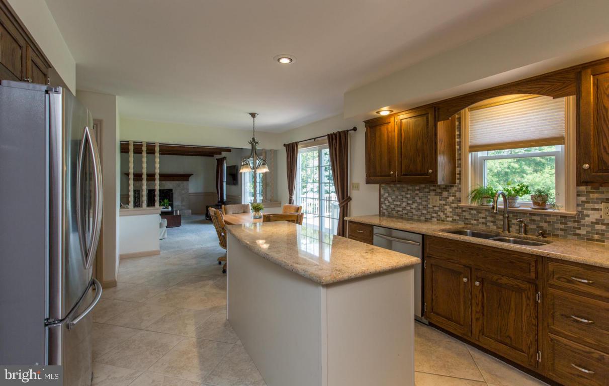 215 Farmstead Lane Lititz, PA 17543 - Photo 15 of 71