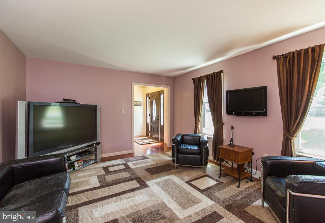 215 Farmstead Lane Lititz, PA 17543 - Photo 28 of 71
