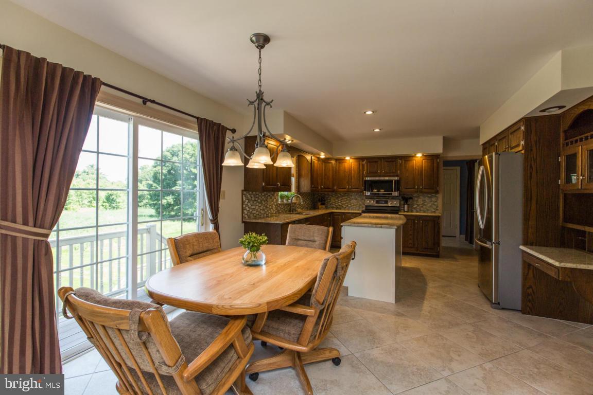 215 Farmstead Lane Lititz, PA 17543 - Photo 6 of 71