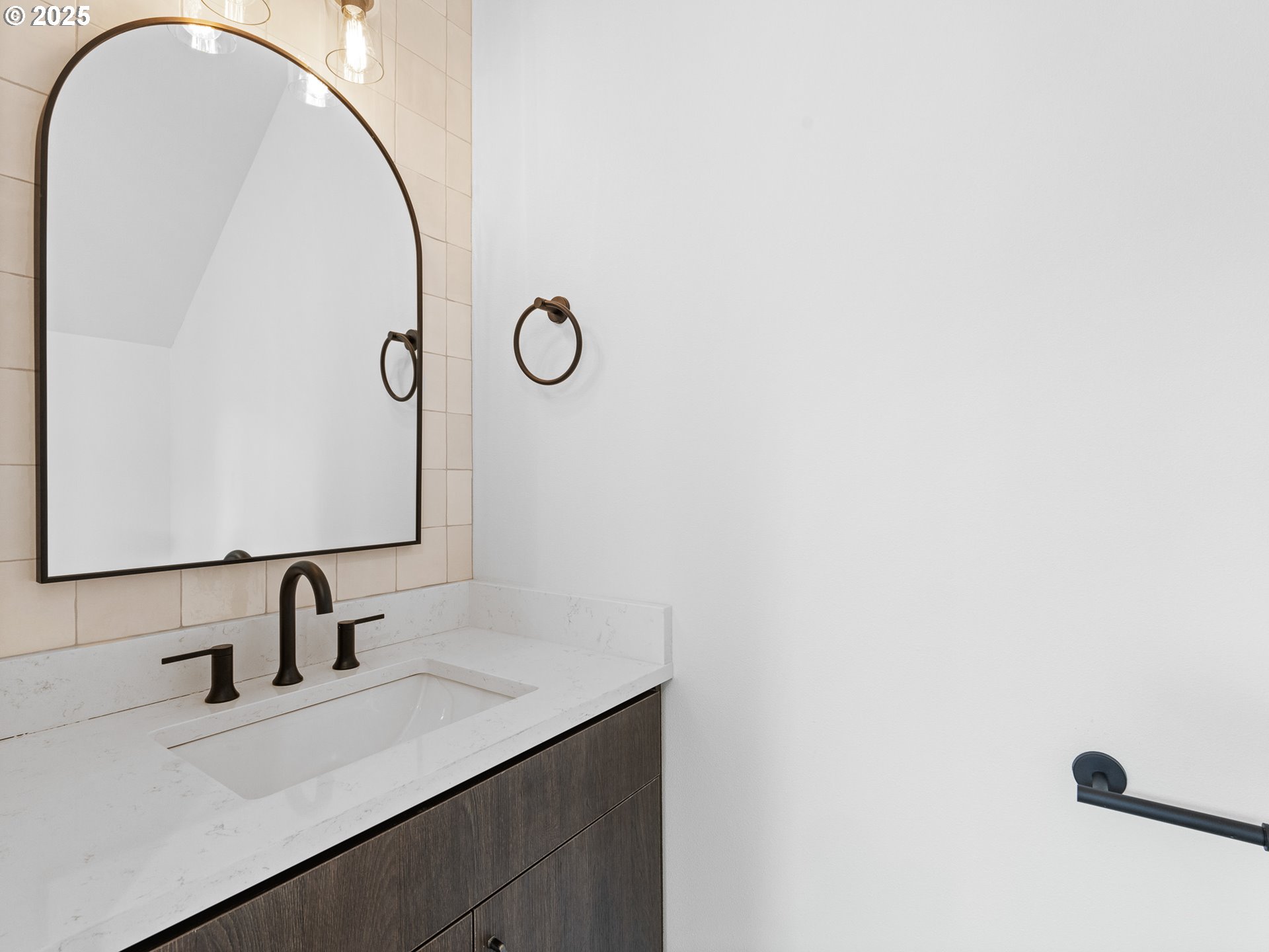 6902 Southeast 77th Avenue, Unit B Portland, OR 97206 - Photo 8 of 16