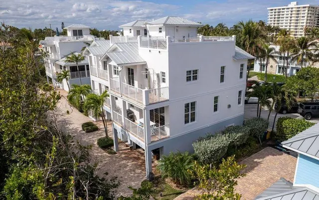 $3,100,000 | 270 Mercury Road, Unit D, Juno Beach, FL 33408