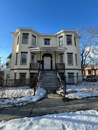 $1,700 | 126 Lincoln Street, Unit 1L, Worcester, MA 01605