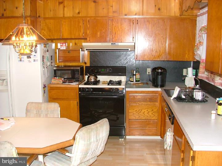 11 Albert Road Glendora, NJ 08029 - Photo 8 of 25 Gallery Image 8