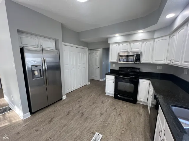 $3,000 | 5343 South Linwood Avenue, Indianapolis, IN 46237