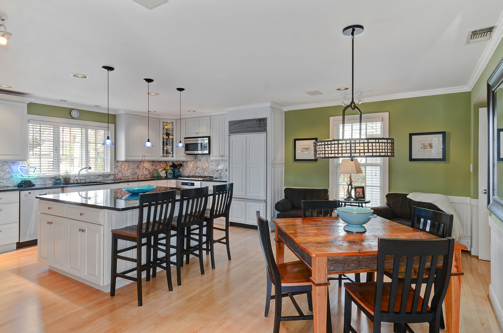 607 Roger Road Glen Ellyn, IL 60137 - Photo 7 of 22