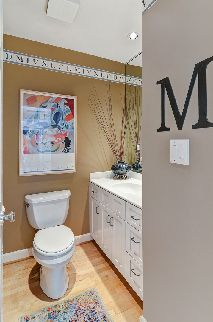 607 Roger Road Glen Ellyn, IL 60137 - Photo 9 of 22