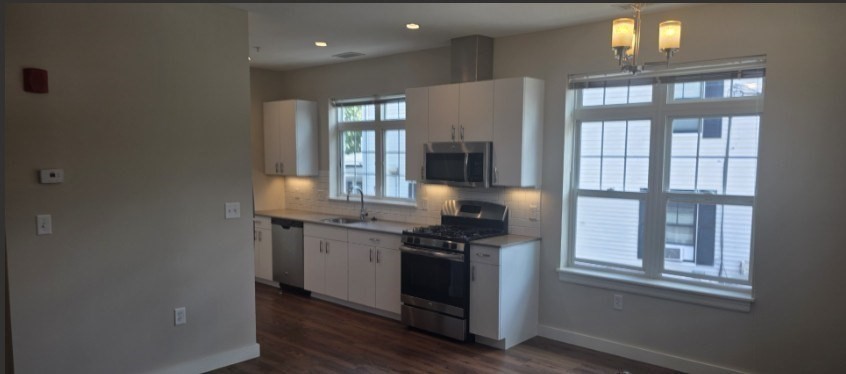 10 Myrtle Street, Unit 52D Waltham, MA 02453 - Photo 2 of 8