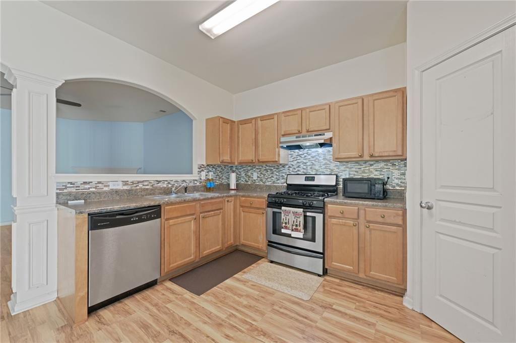 2657 Avanti Way Decatur, GA 30035 - Photo 9 of 34