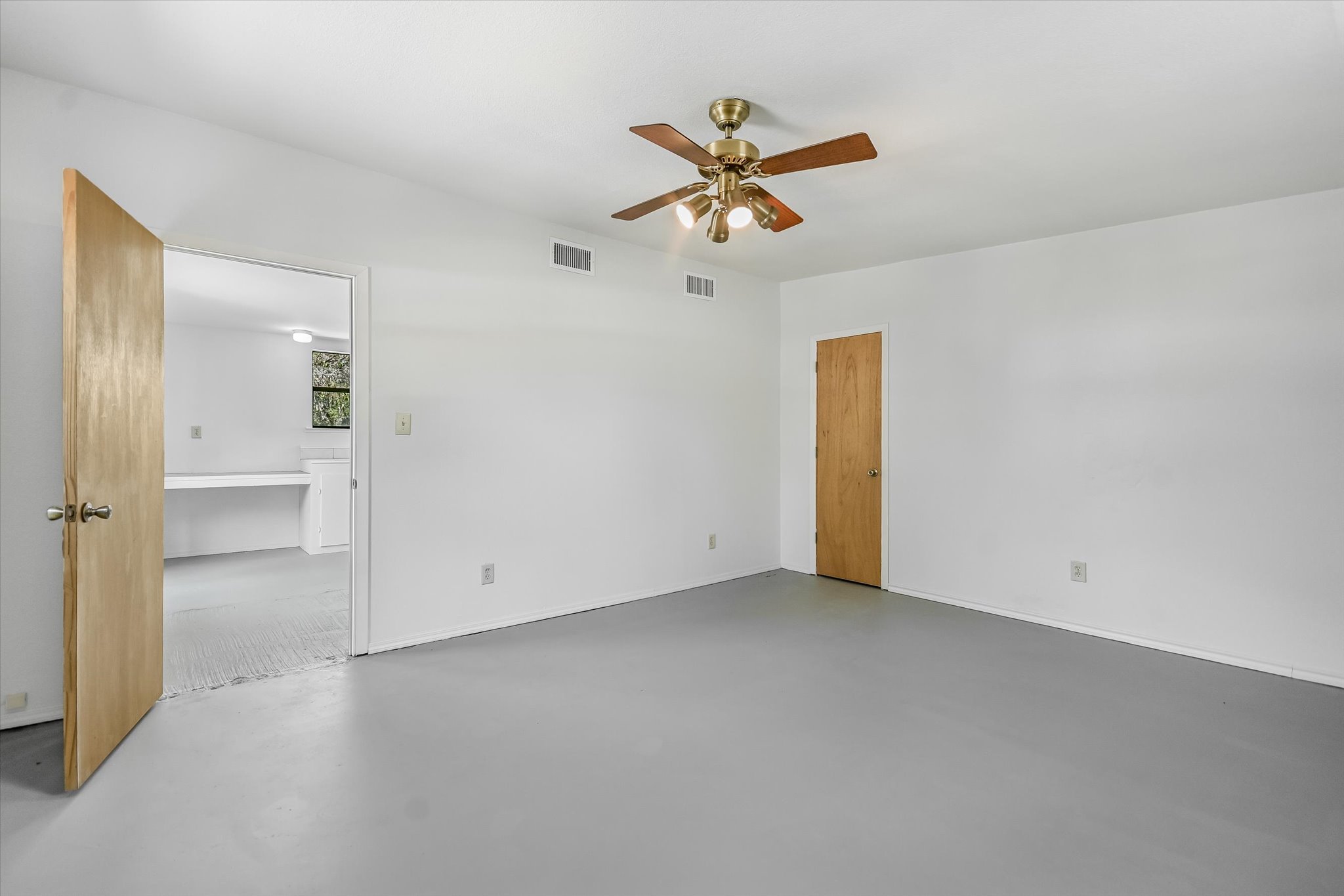 175 Fischer Trail Wimberley, TX 78676 - Photo 25 of 31 a view of an empty room