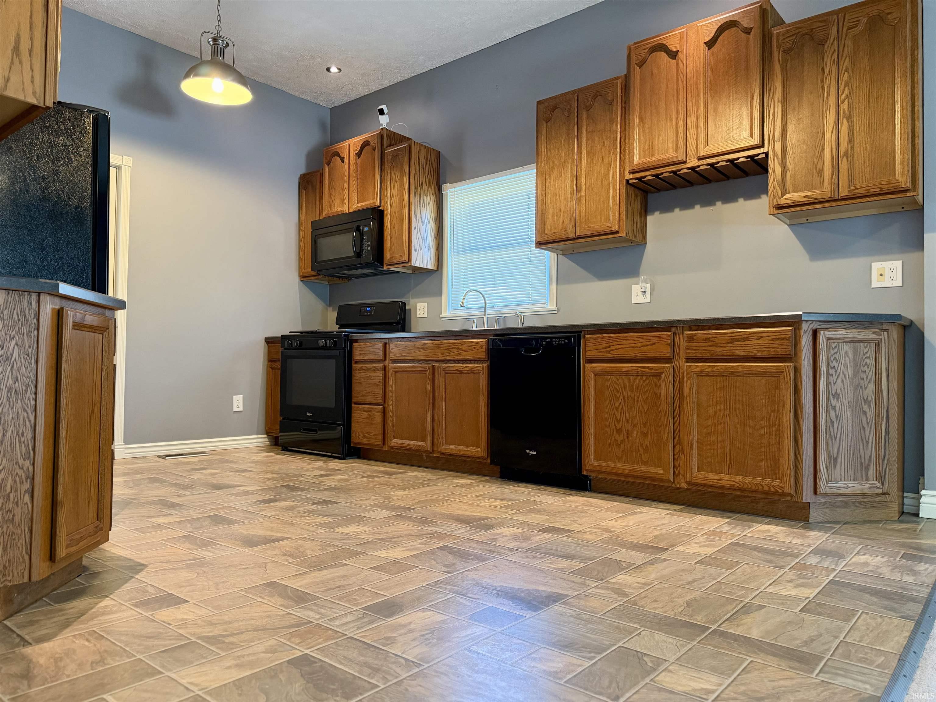 1915 7th Street Bedford, IN 47421 - Photo 13 of 28