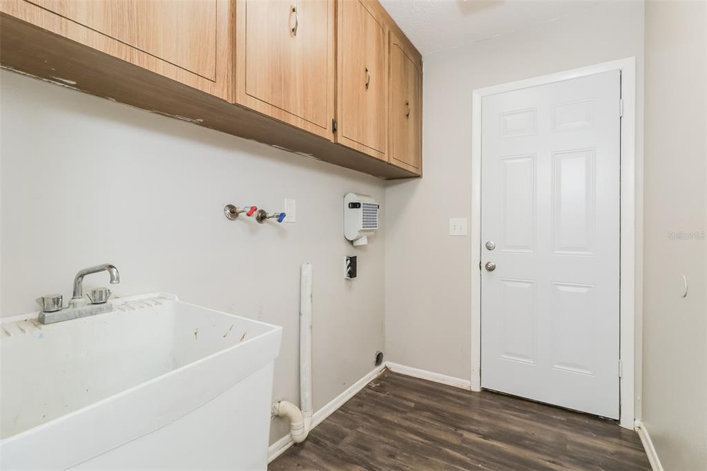 2440 Pinetta Court Holiday, FL 34691 - Photo 9 of 21