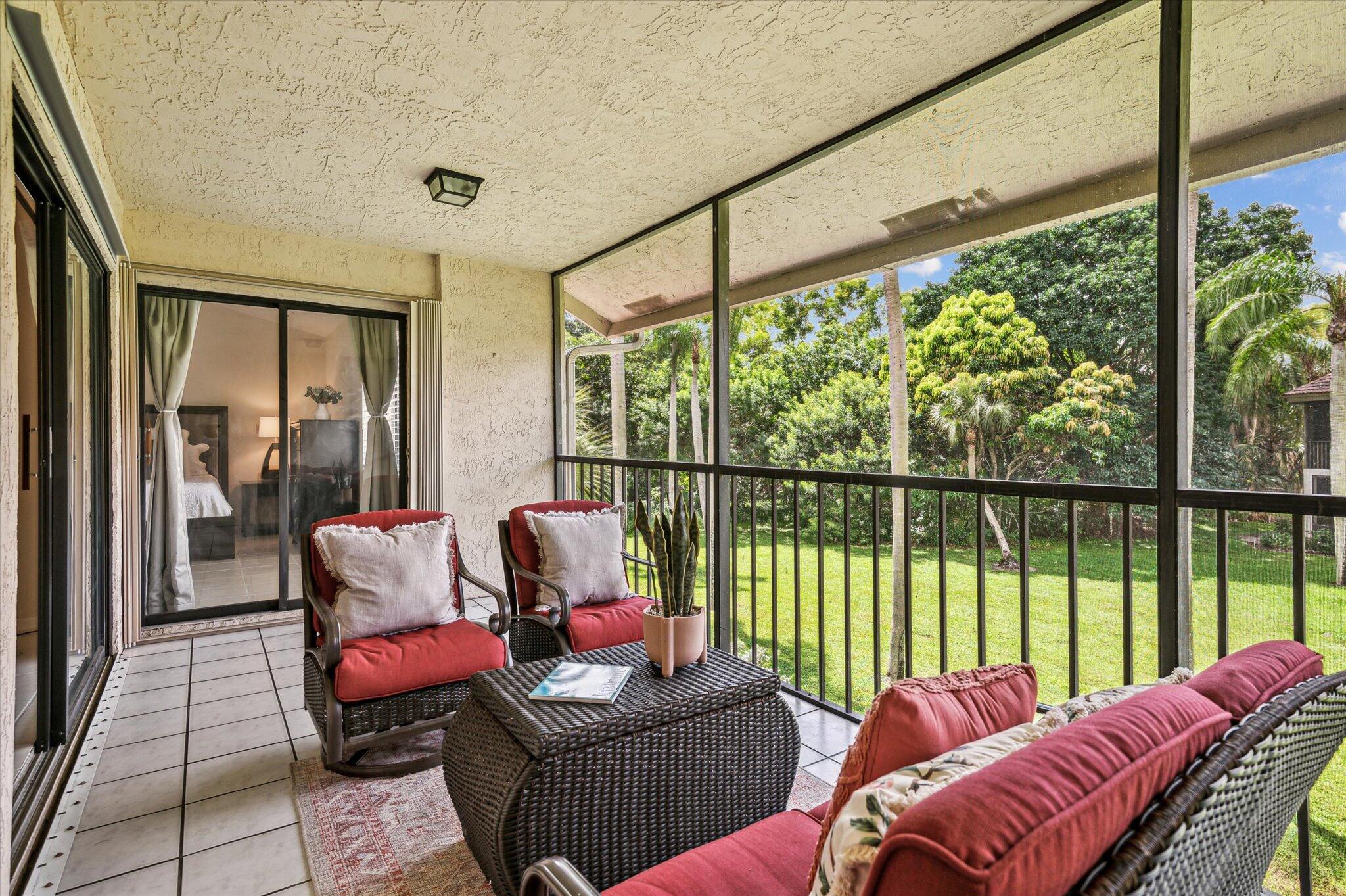 5750 Coach House Circle, Unit G Boca Raton, FL 33486 - Photo 16 of 19 16-Holtzheuser-5750 Coach House Cir G-16