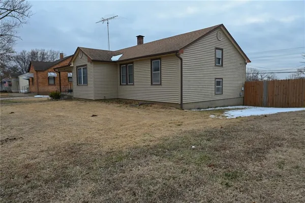 $125,000 | 102 Winner Road, El Dorado Springs, MO 64744