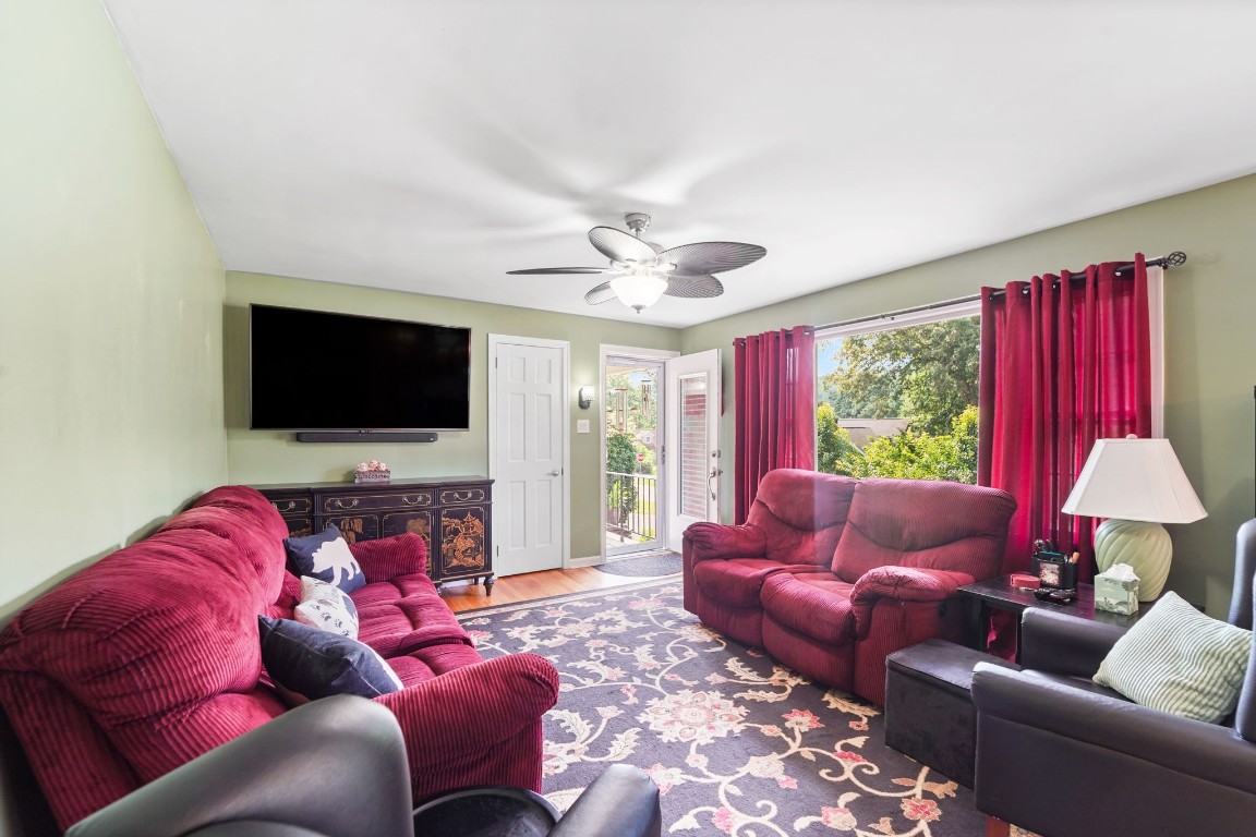 21 Sunset Way Binghamton, NY 13901 - Photo 3 of 49