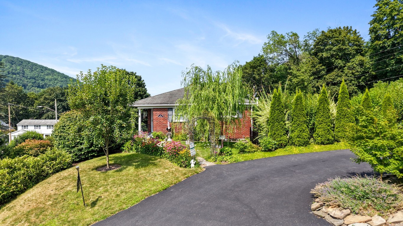 21 Sunset Way Binghamton, NY 13901 - Photo 45 of 49