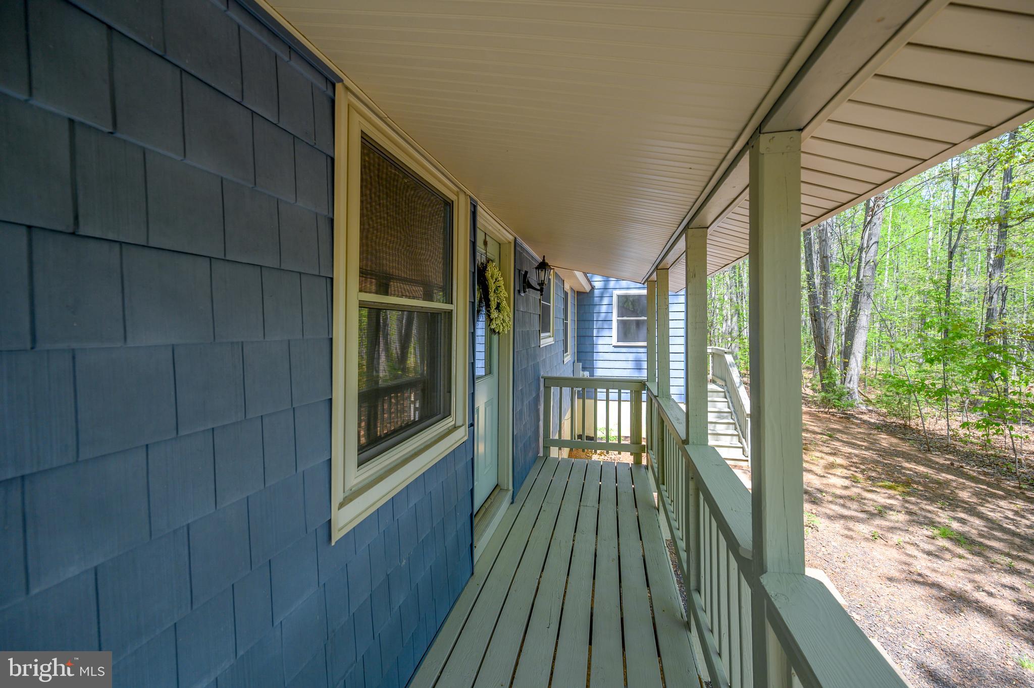 202 Constitution Boulevard Locust Grove, VA 22508 - Photo 6 of 51 Side Deck