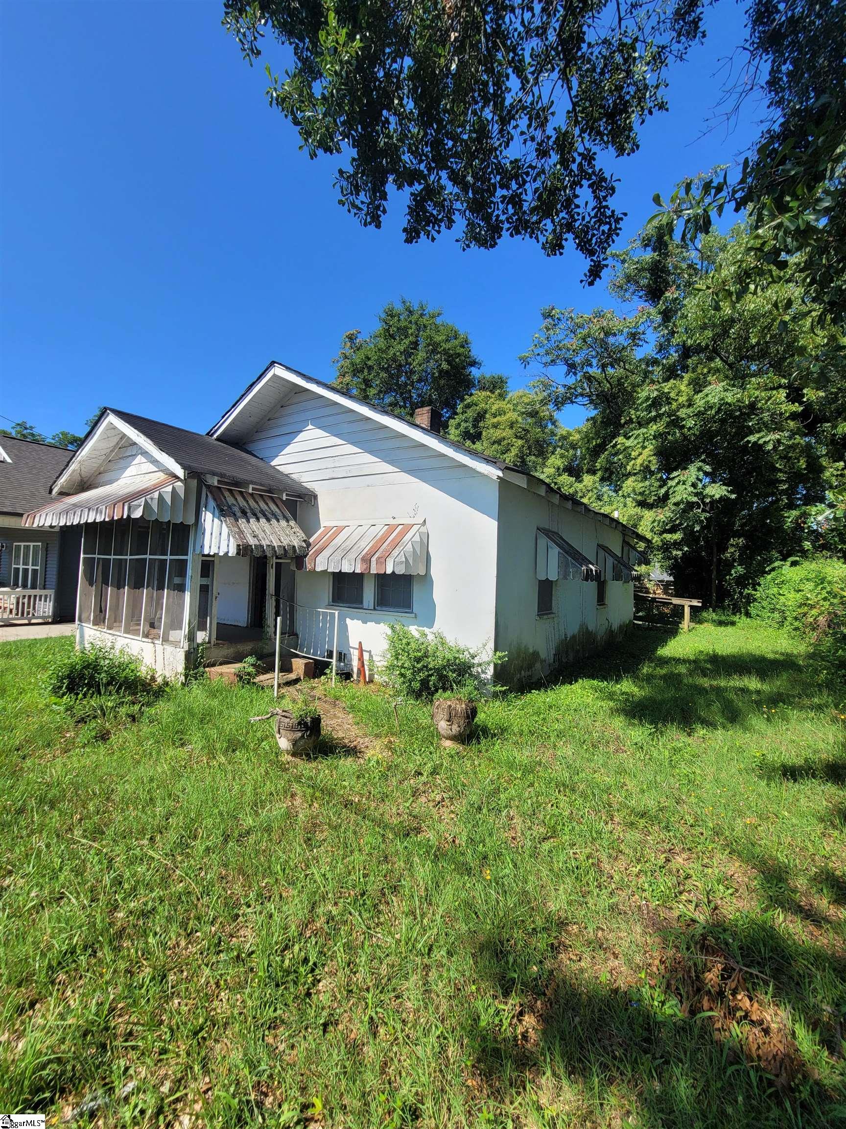 18 Chaney Street Greenville, SC 29607 - Photo 2 of 5