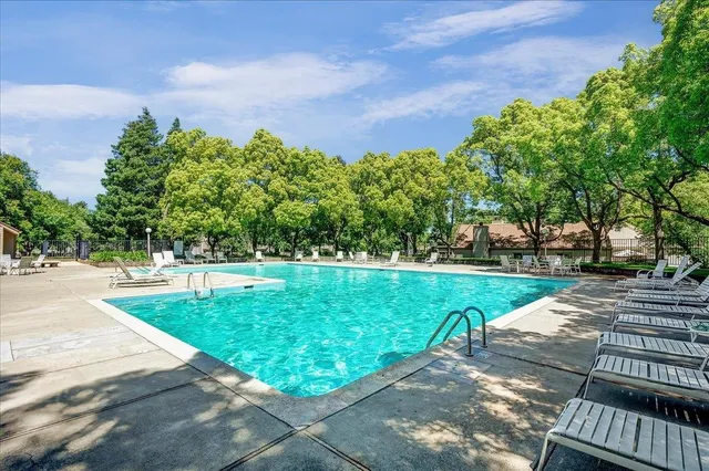 $1,049,000 | 7543 Maywood Drive, Pleasanton, CA 94588