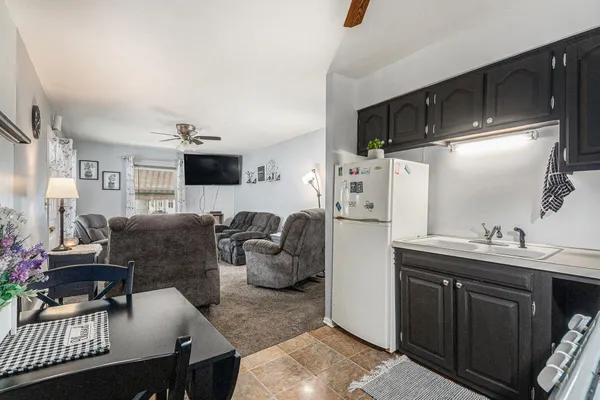 $67,500 | 886 Belfield Street Southwest, Unit 7, Wyoming, MI 49509