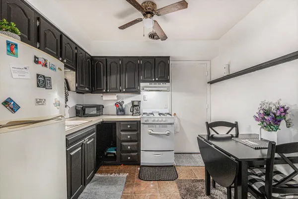 $67,500 | 886 Belfield Street Southwest, Unit 7, Wyoming, MI 49509