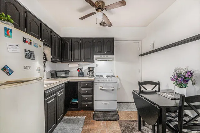 $68,500 | 886 Belfield Street Southwest, Unit 7, Wyoming, MI 49509