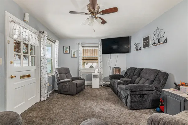 $67,500 | 886 Belfield Street Southwest, Unit 7, Wyoming, MI 49509