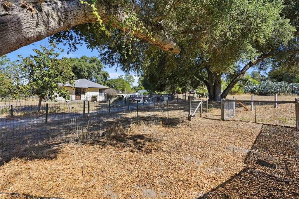 3855 Colima Road Atascadero, CA 93422 - Photo 31 of 53