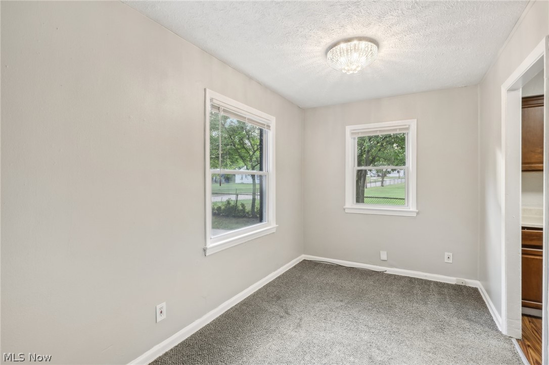 2422 Malden Road Cleveland, OH 44121 - Photo 14 of 35