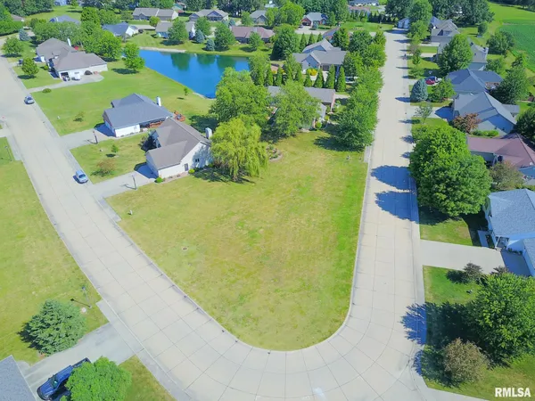 $28,000 | 6 Eastland Court, Carlinville, IL 62626