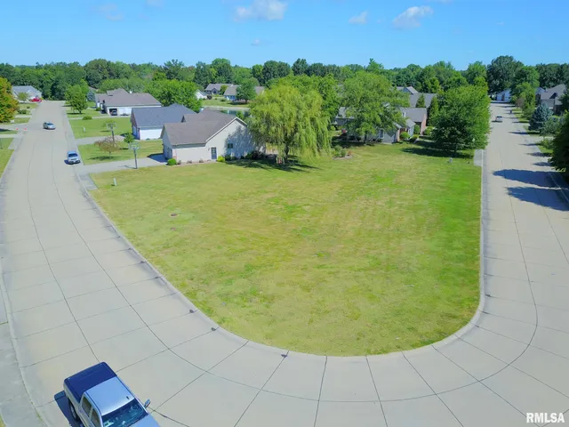 $28,000 | 6 Eastland Court, Carlinville, IL 62626